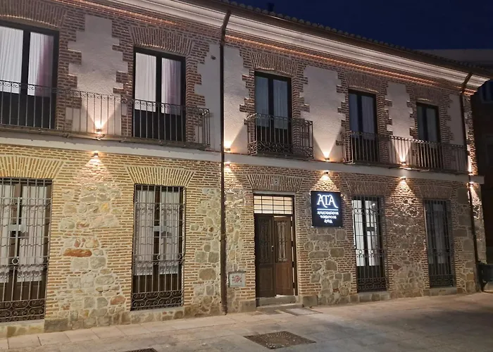 Apartamentos Turisticos Avila Puerta De Los Leales 1-2